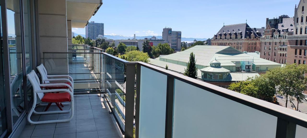 Waterfalls Hotel - Suite In Falls Downtown With Pool Victoria Esterno foto