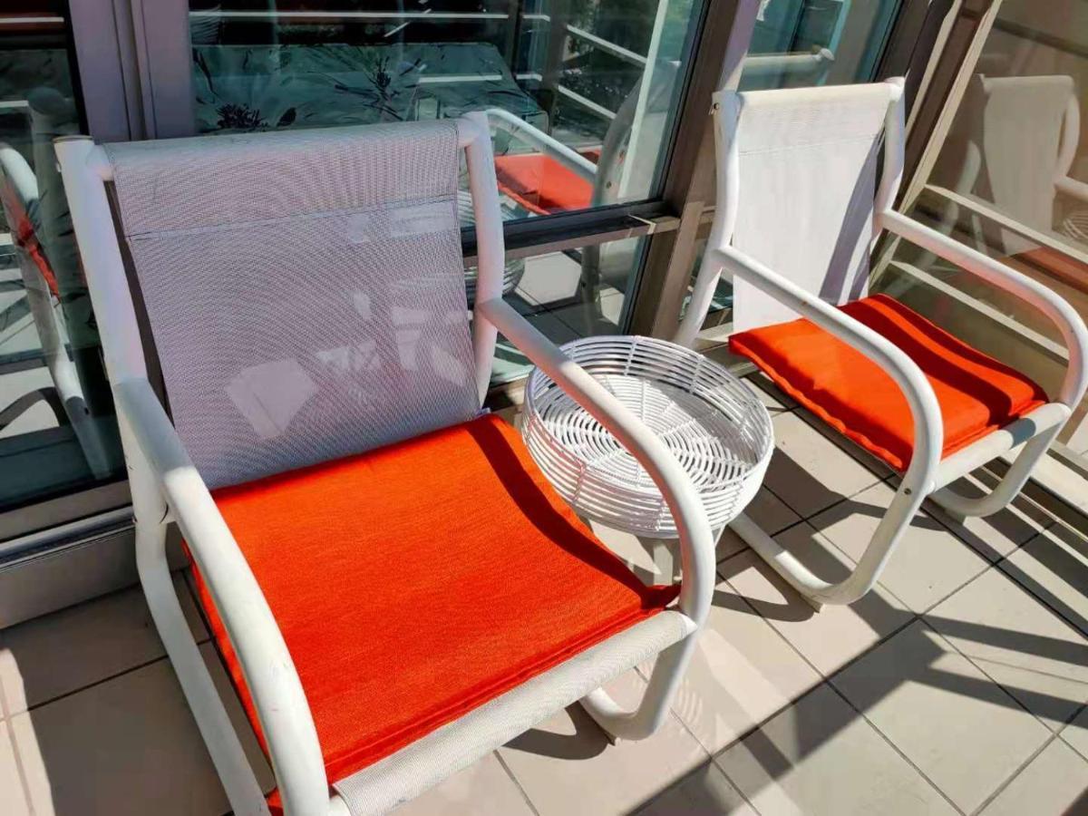 Waterfalls Hotel - Suite In Falls Downtown With Pool Victoria Esterno foto